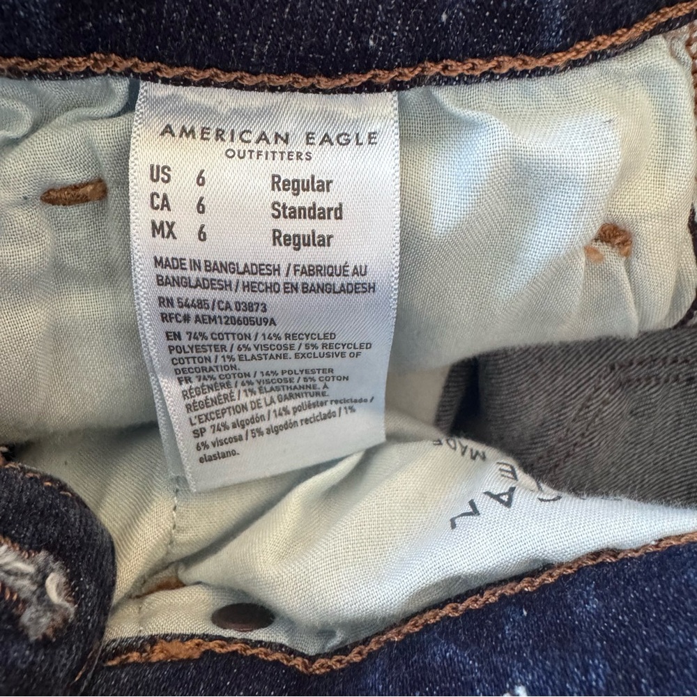 AMERICAN EAGLE • Women’s Dark Wash Stretch “Mom Jean” Size- 6 - Picture 5 of 5